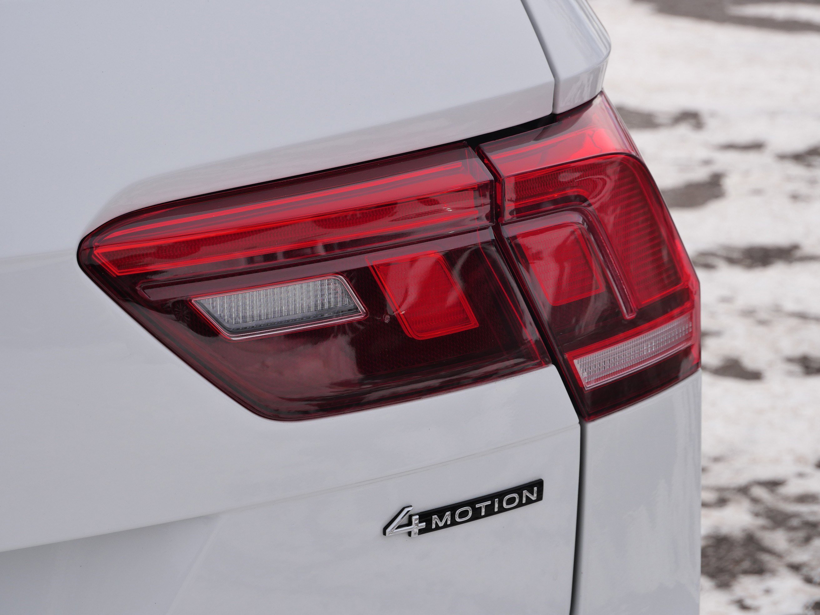 Certified 2022 Volkswagen Tiguan SE image 17