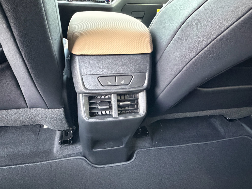 New 2026 Chevrolet Equinox ACTIV w/ Convenience Package III FWD image 21