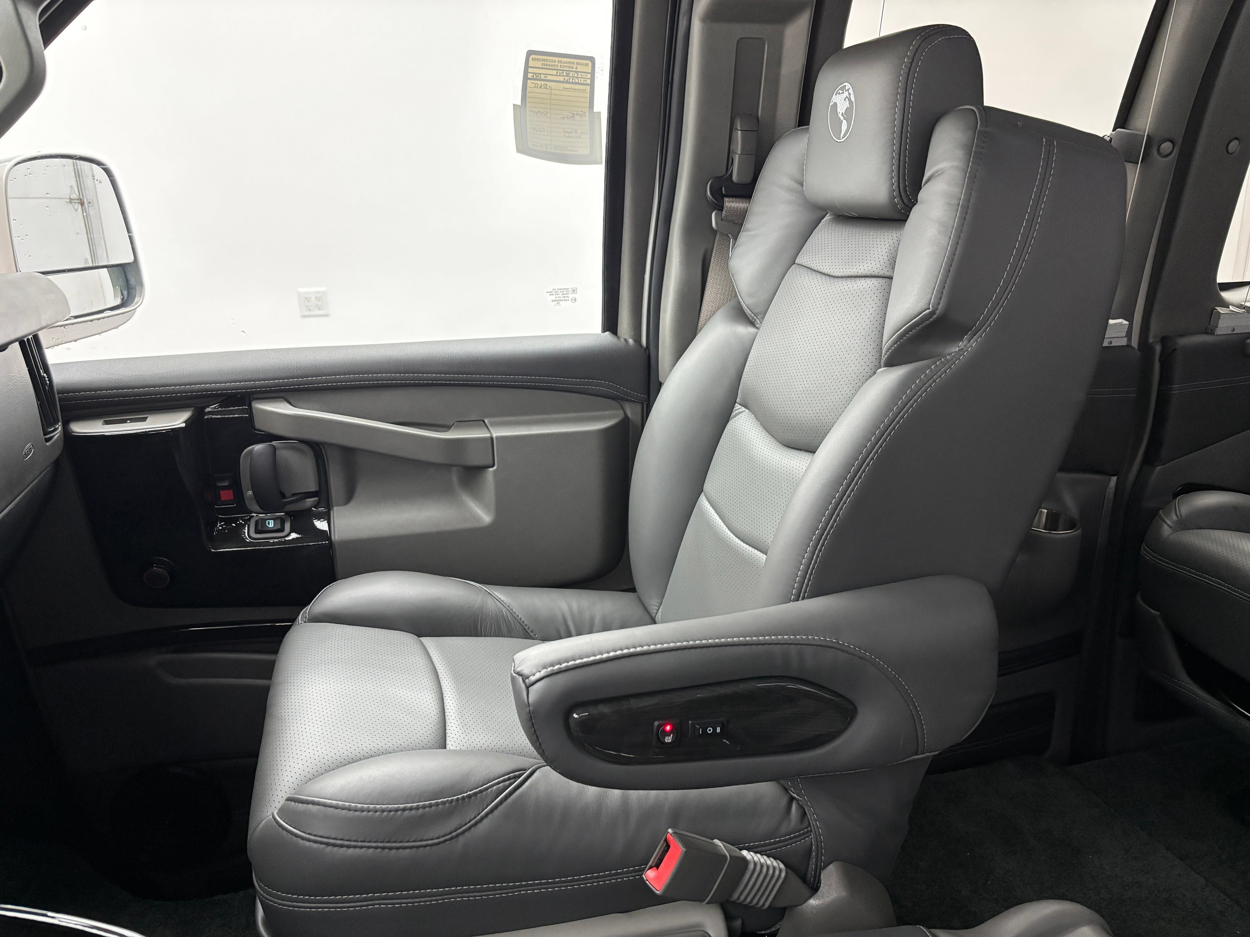 New 2026 GMC Savana 2500 w/ Driver Convenience Package RWD image 42