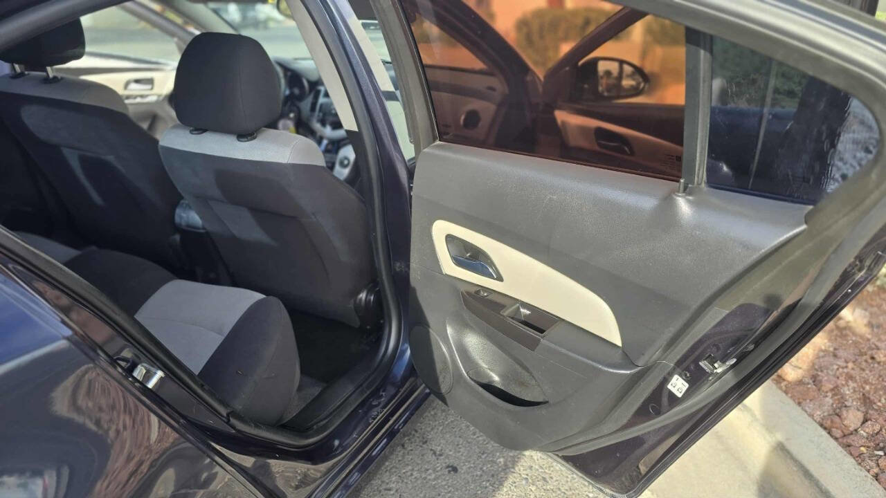 Used 2015 Chevrolet Cruze LS image 11