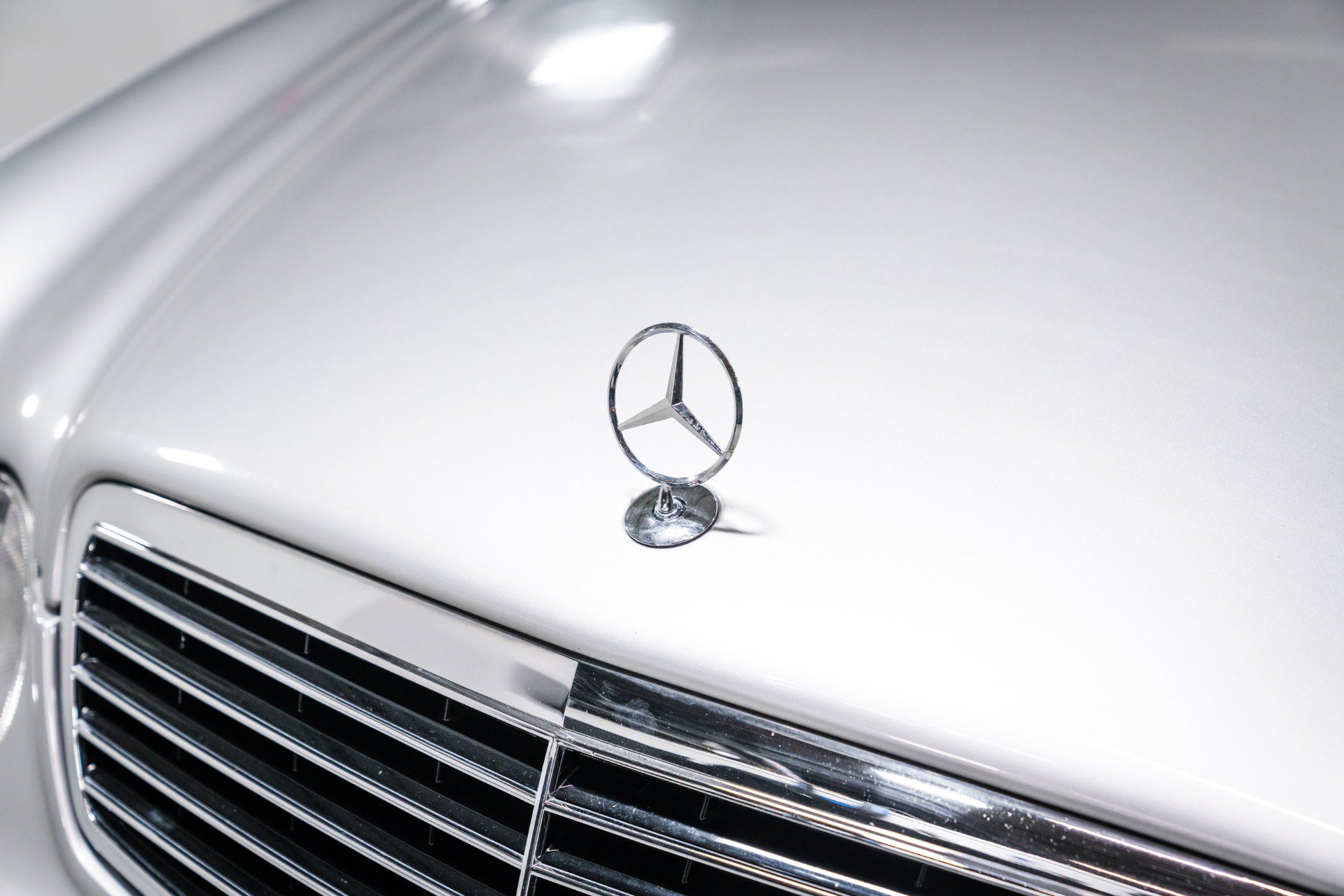 Used 2005 Mercedes-Benz E 55 AMG Sedan image 13