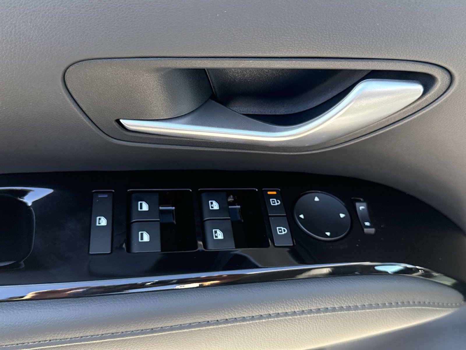 New 2026 Hyundai Tucson Limited image 15