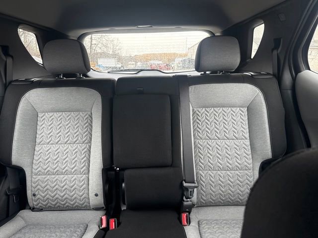 Used 2023 Chevrolet Equinox LS image 25
