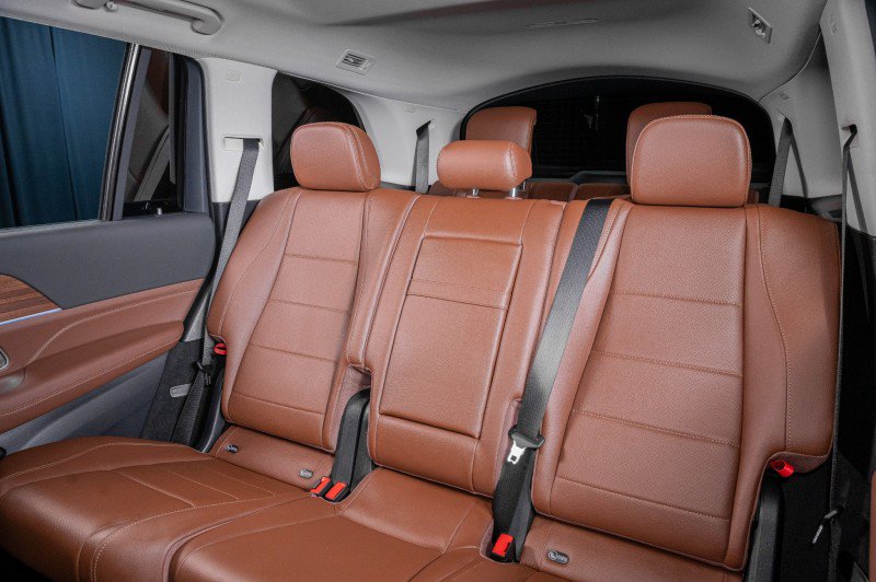 New 2026 Mercedes-Benz GLS 450 4MATIC image 31