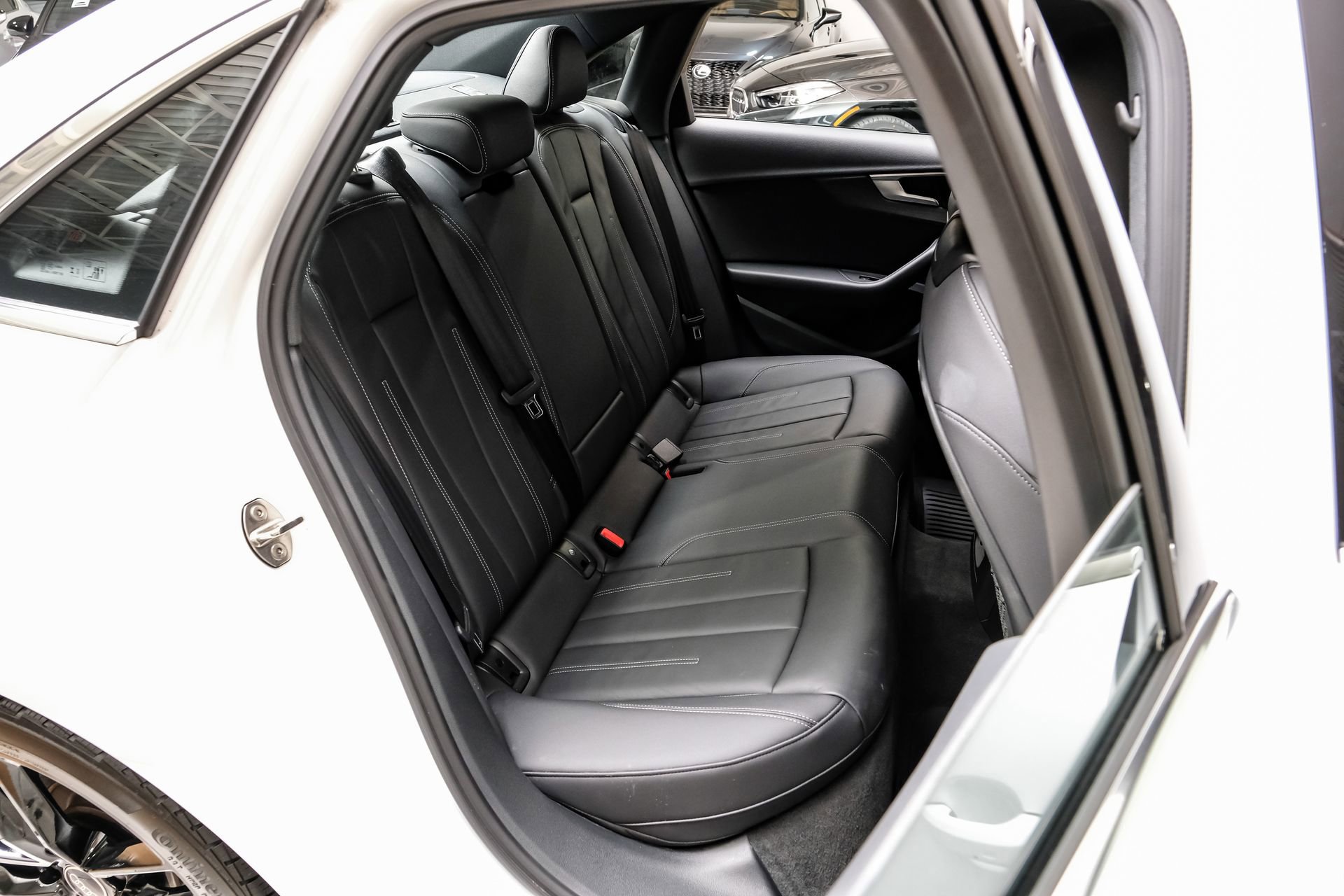 Used 2023 Audi A4 2.0T Premium w/ Convenience Package image 39