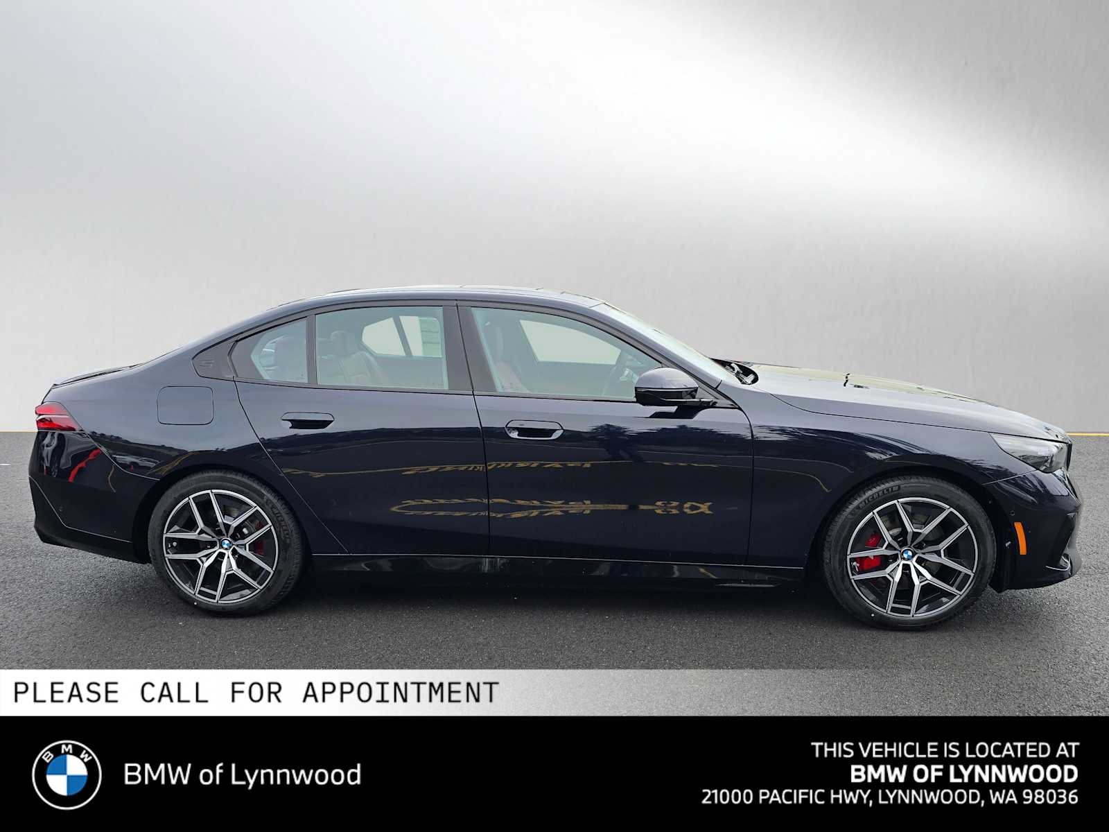 New 2026 BMW i5 eDrive40 w/ M Sport Package AWD/4WD image 2
