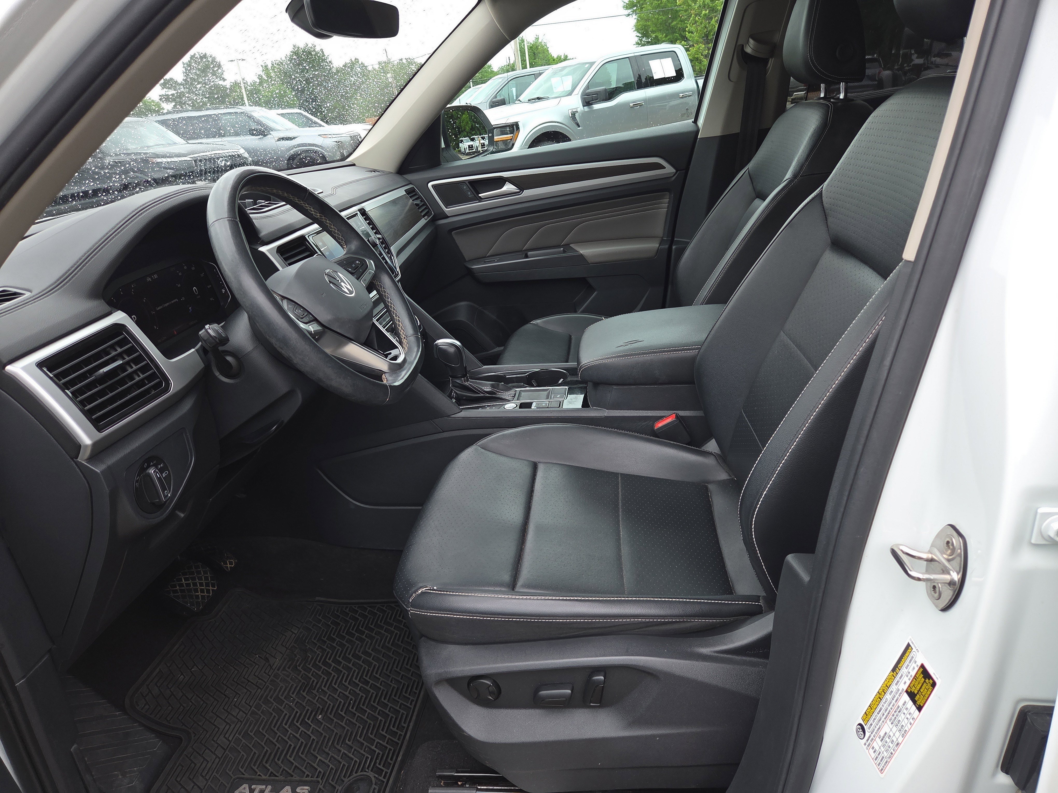 Used 2022 Volkswagen Atlas SE FWD image 5