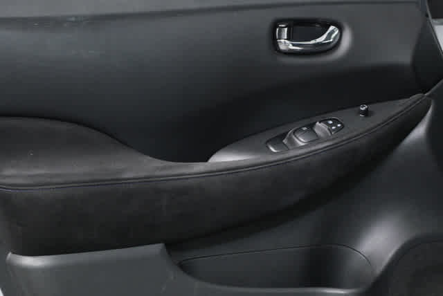 Used 2017 Nissan Leaf S w/ Charge Package FWD image 6