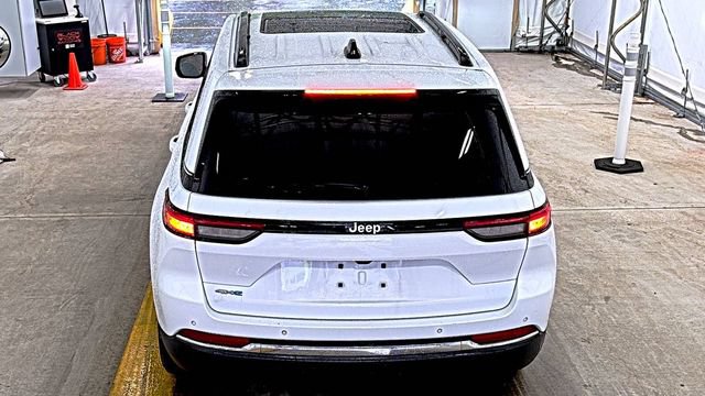 Used 2022 Jeep Grand Cherokee Limited 4xe AWD/4WD image 14