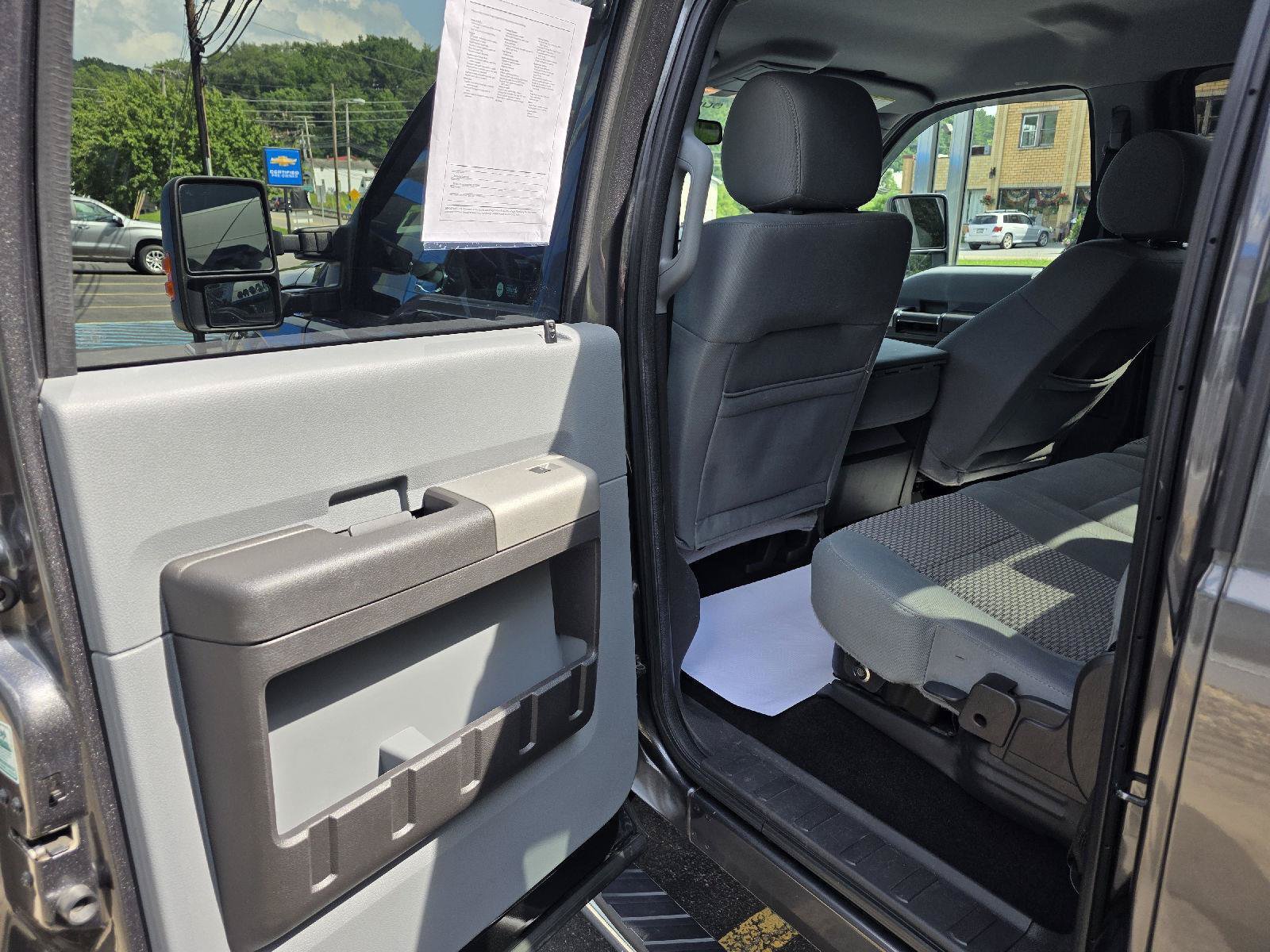 Used 2015 Ford F350 XLT w/ XLT Interior Package AWD/4WD image 19