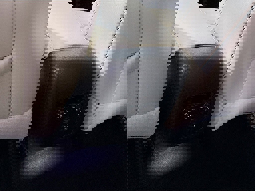 Certified 2023 Buick Enclave Essence w/ Experience Buick Package image 19