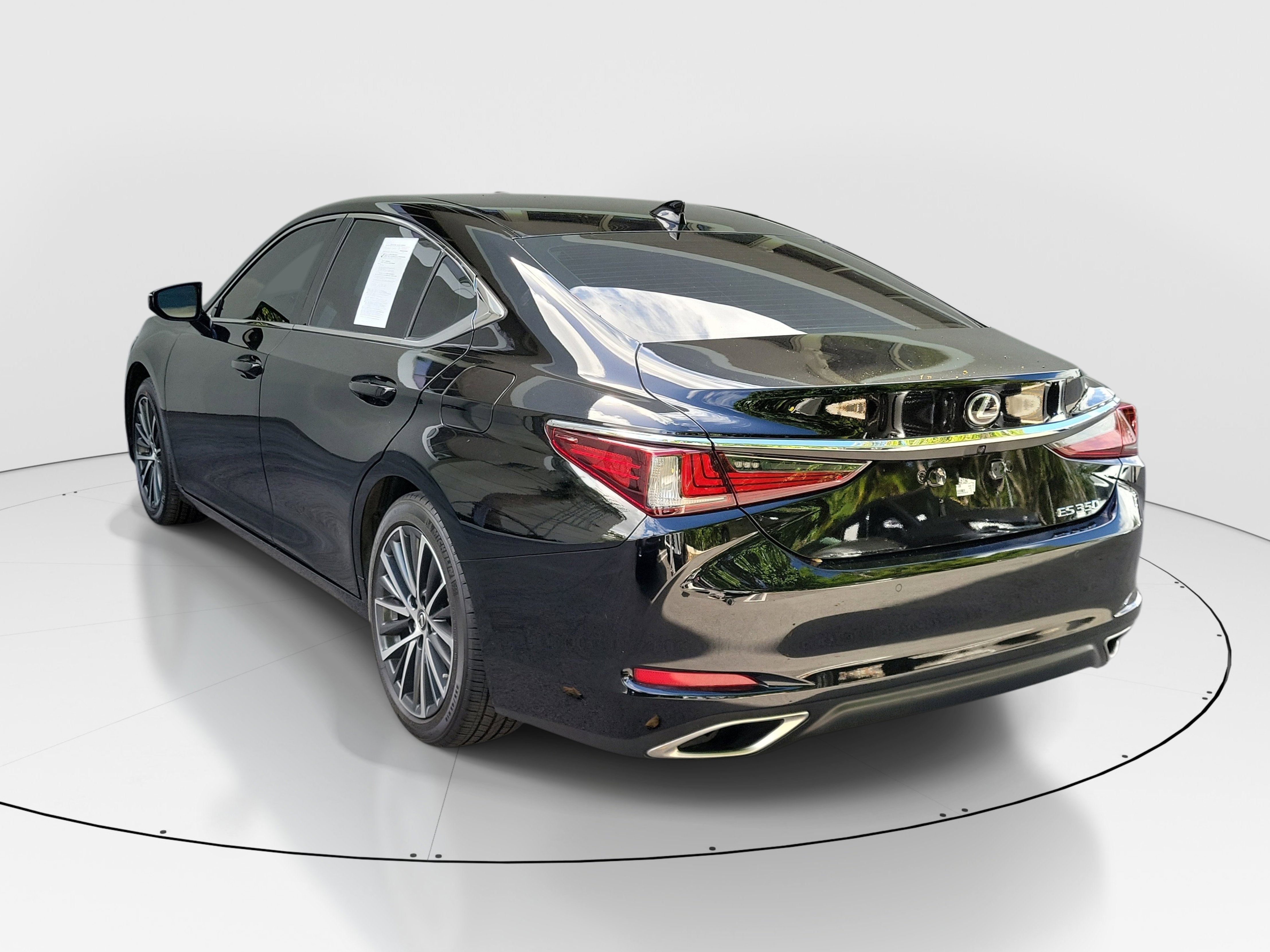 Used 2024 Lexus ES 350 w/ Premium Package FWD image 5