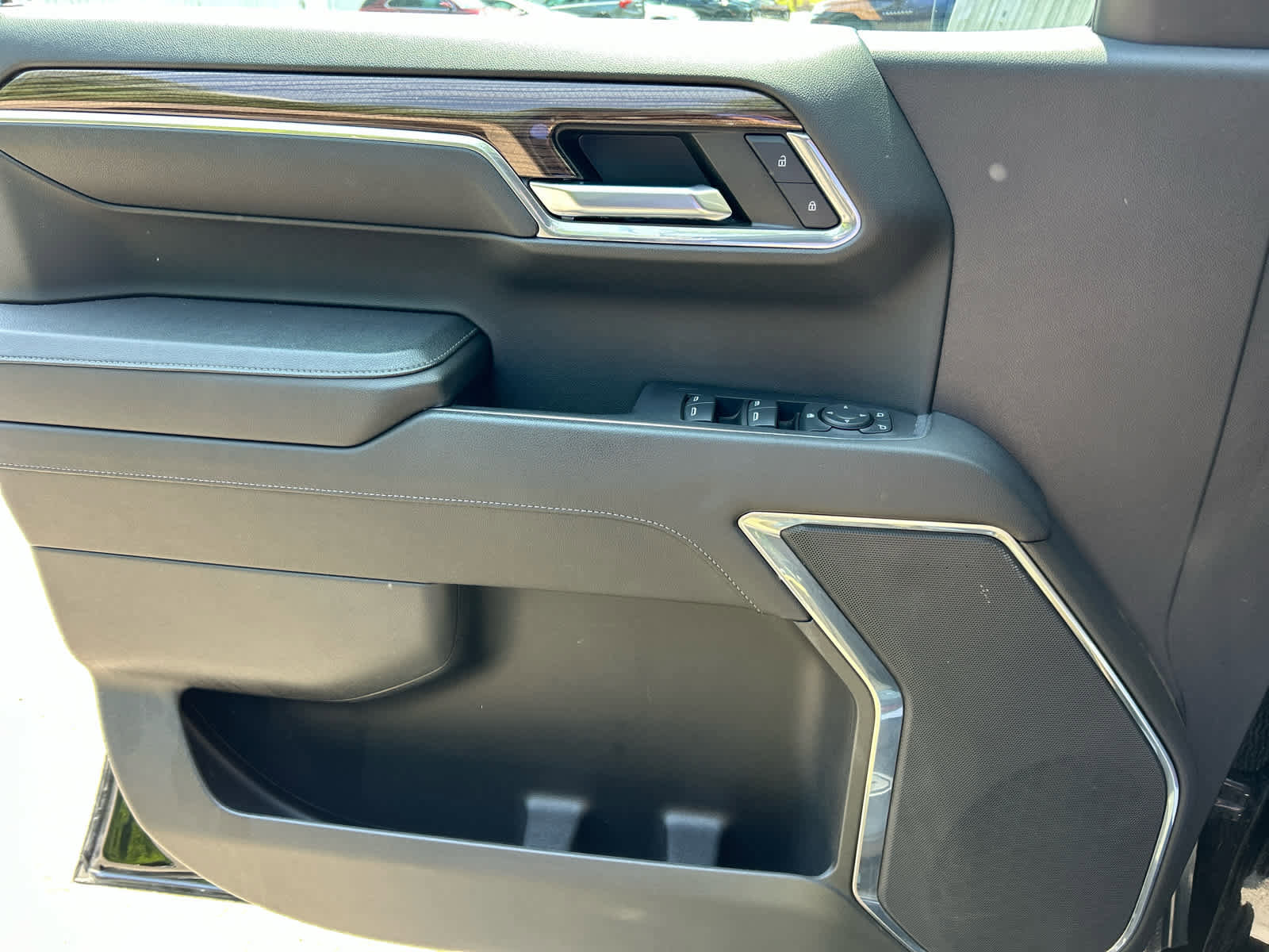 Used 2023 Chevrolet Silverado 1500 LT image 15