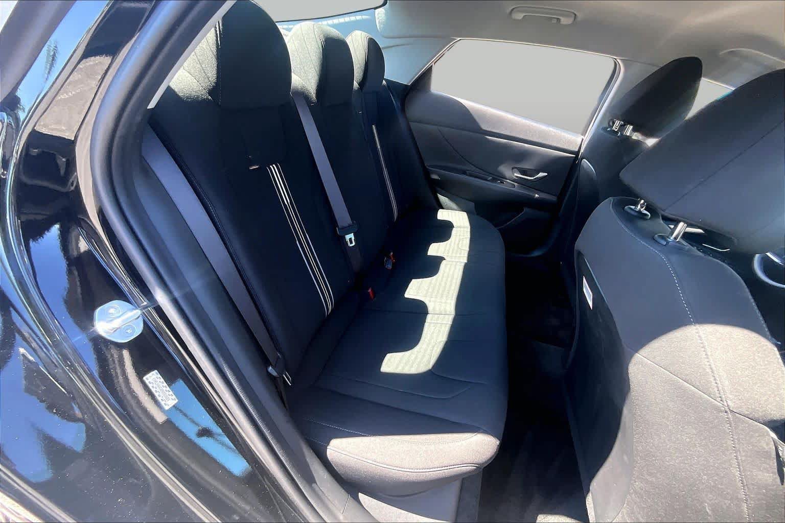 Used 2023 Hyundai Elantra SEL w/ Cargo Package FWD image 20