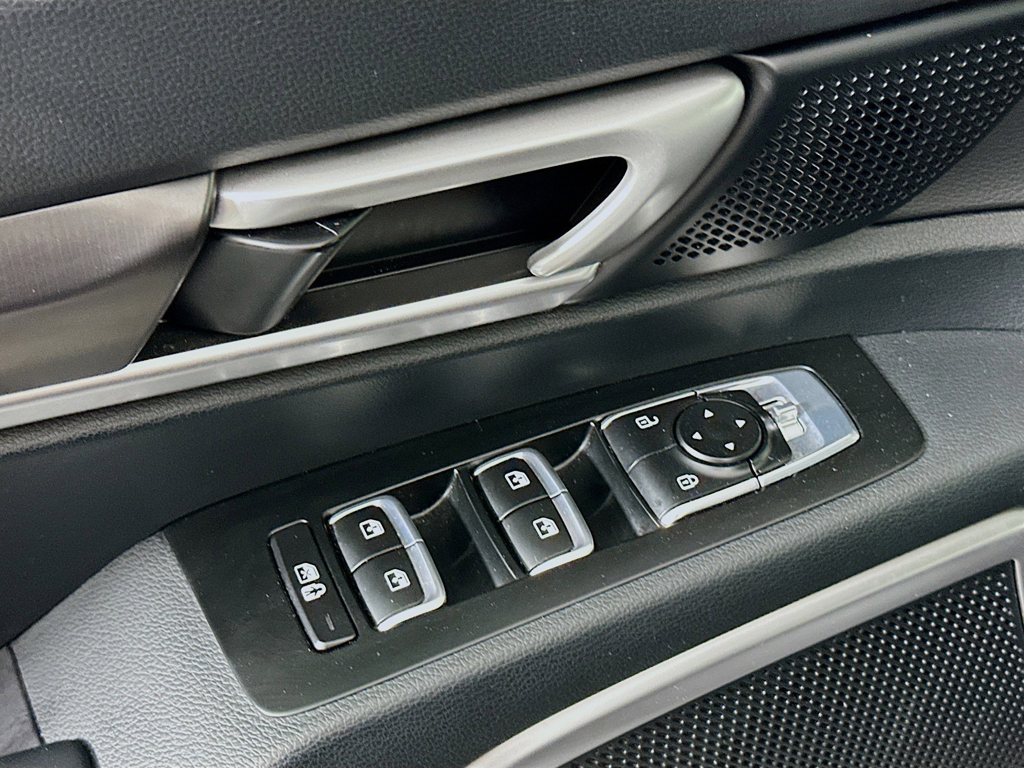 Used 2025 Kia Telluride S AWD/4WD image 15