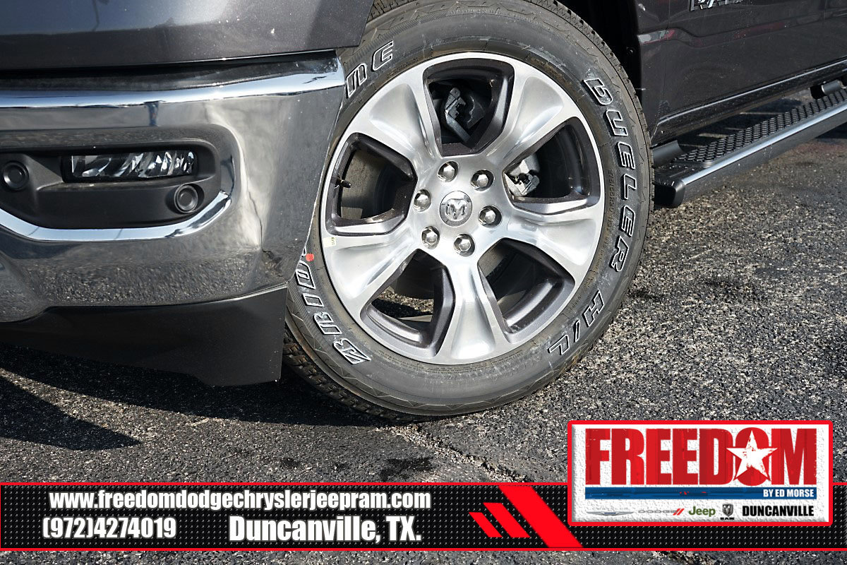 New 2023 RAM 1500 Laramie image 9