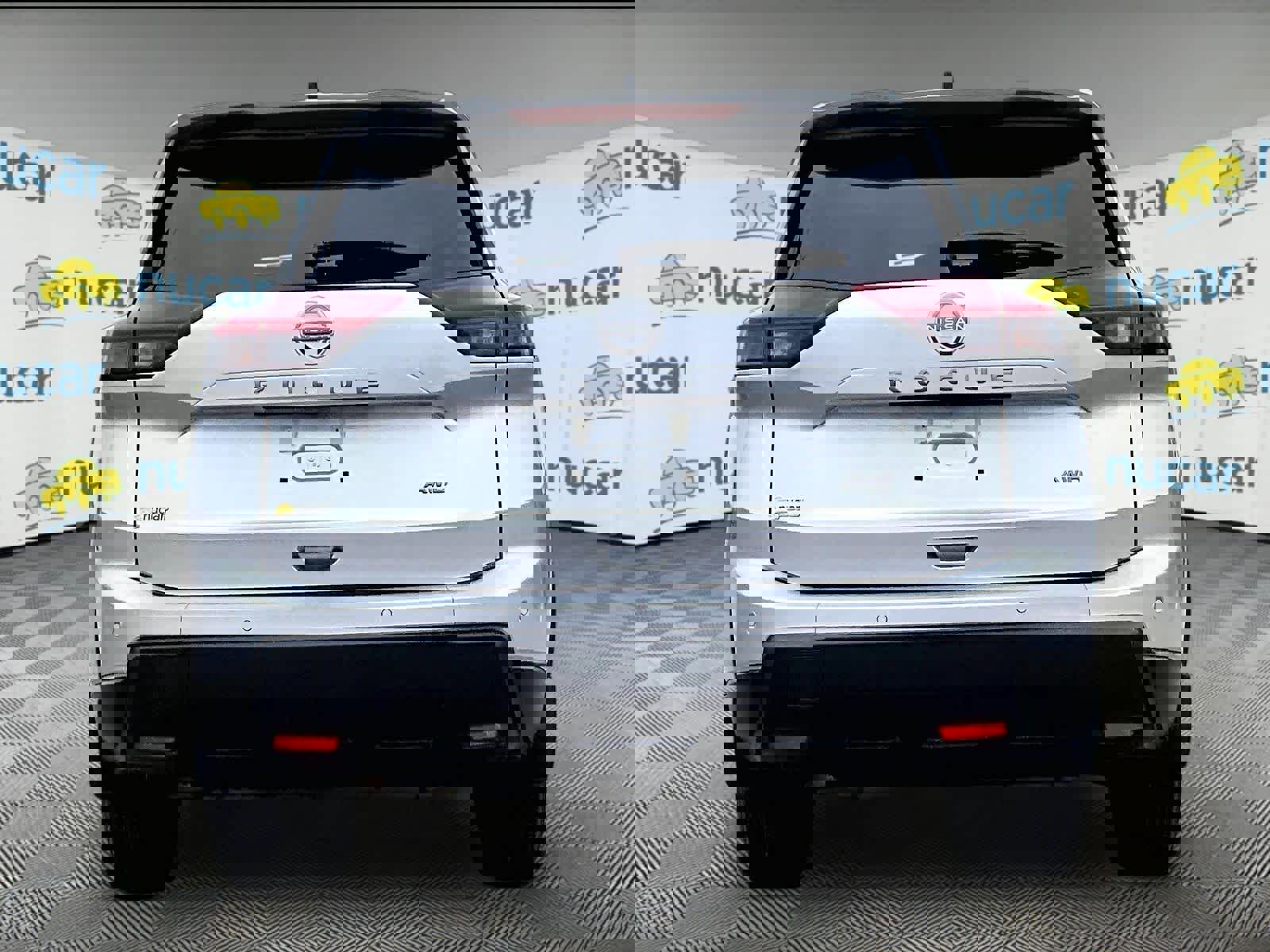 Used 2025 Nissan Rogue S image 5