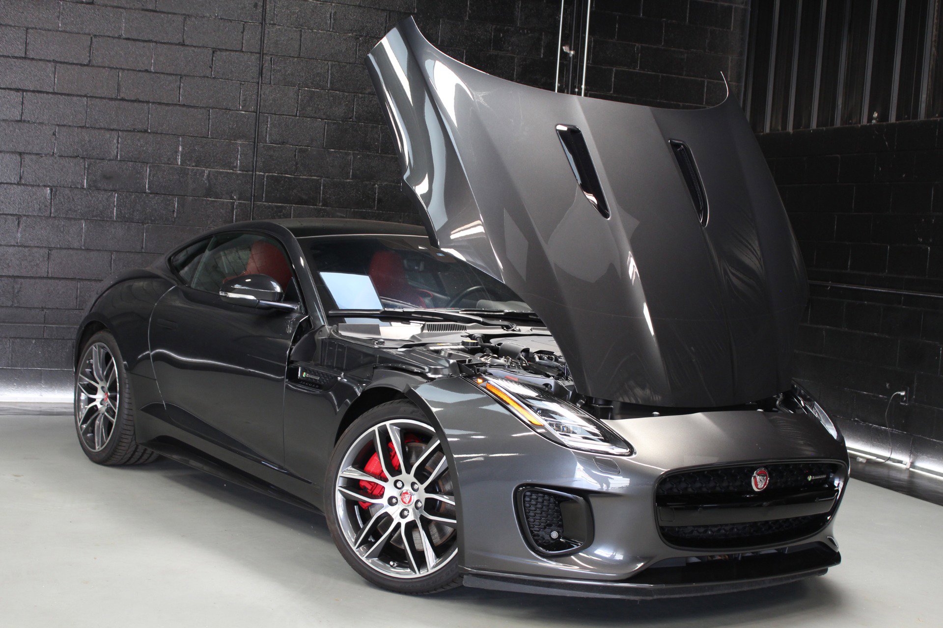 Used 2020 Jaguar F-TYPE R-Dynamic image 24