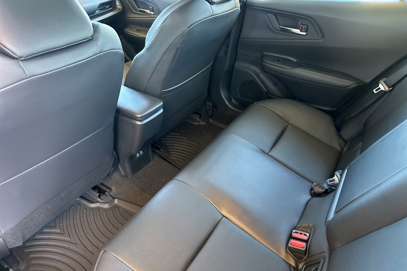 New 2027 Toyota Prius FWD image 14