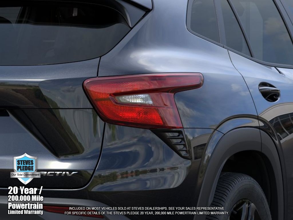 New 2026 Chevrolet Trax ACTIV w/ Sunroof Package FWD image 11