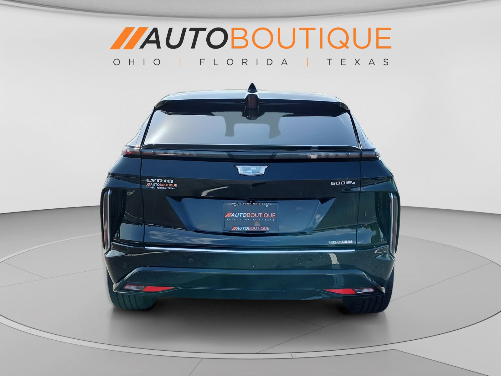 Used 2024 Cadillac Lyriq Luxury AWD/4WD image 4
