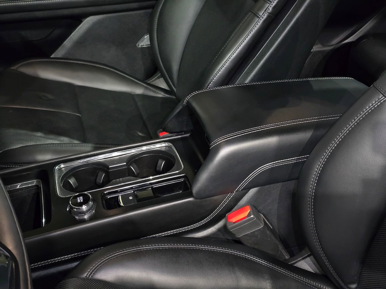 Used 2022 Lincoln Corsair AWD w/ Premium Package image 26