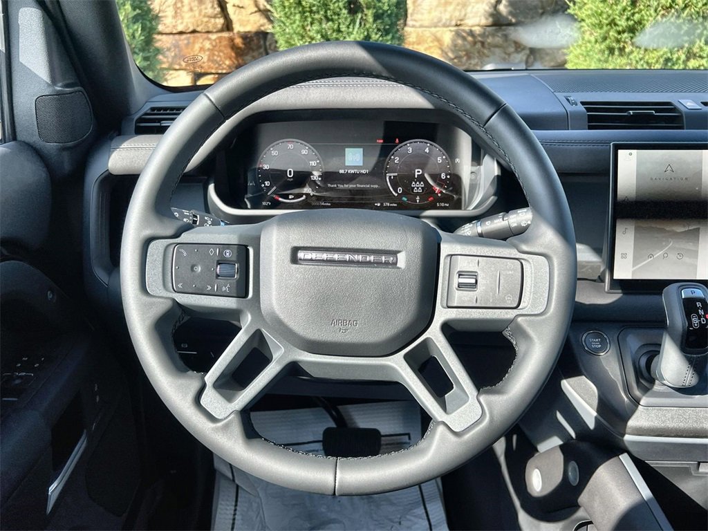 Used 2025 Land Rover Defender 110 S image 22