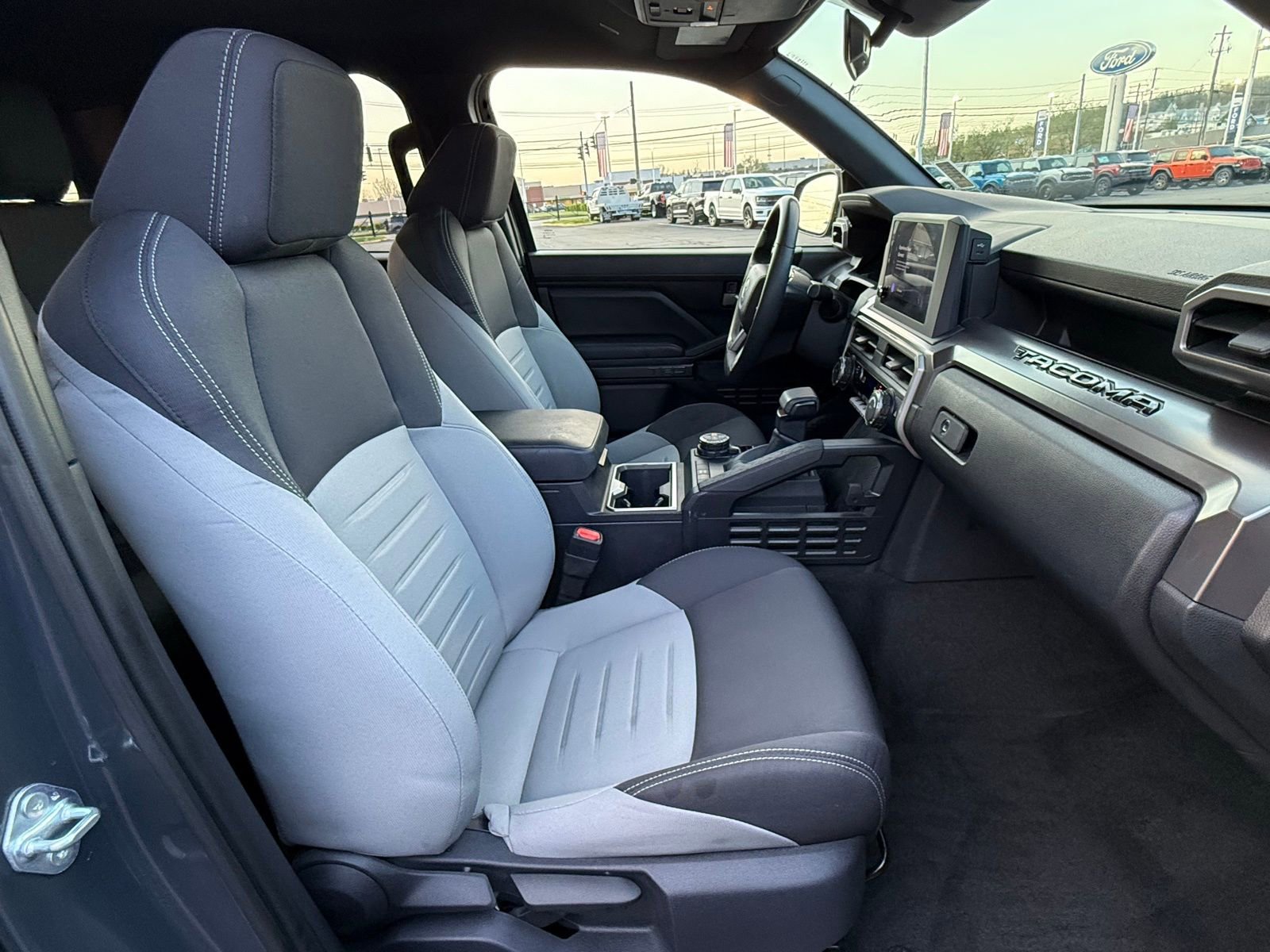 Used 2025 Toyota Tacoma TRD Off-Road AWD/4WD image 16