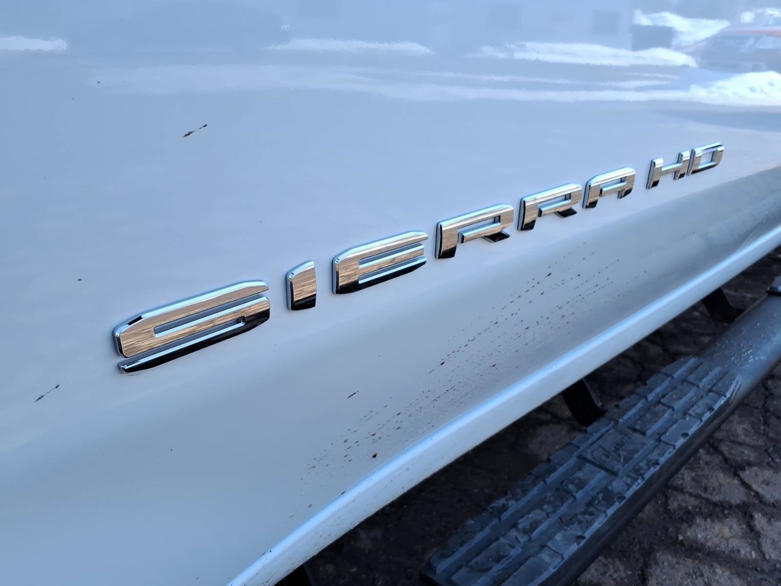 Used 2024 GMC Sierra 2500 SLE w/ SLE Convenience Package AWD/4WD image 2
