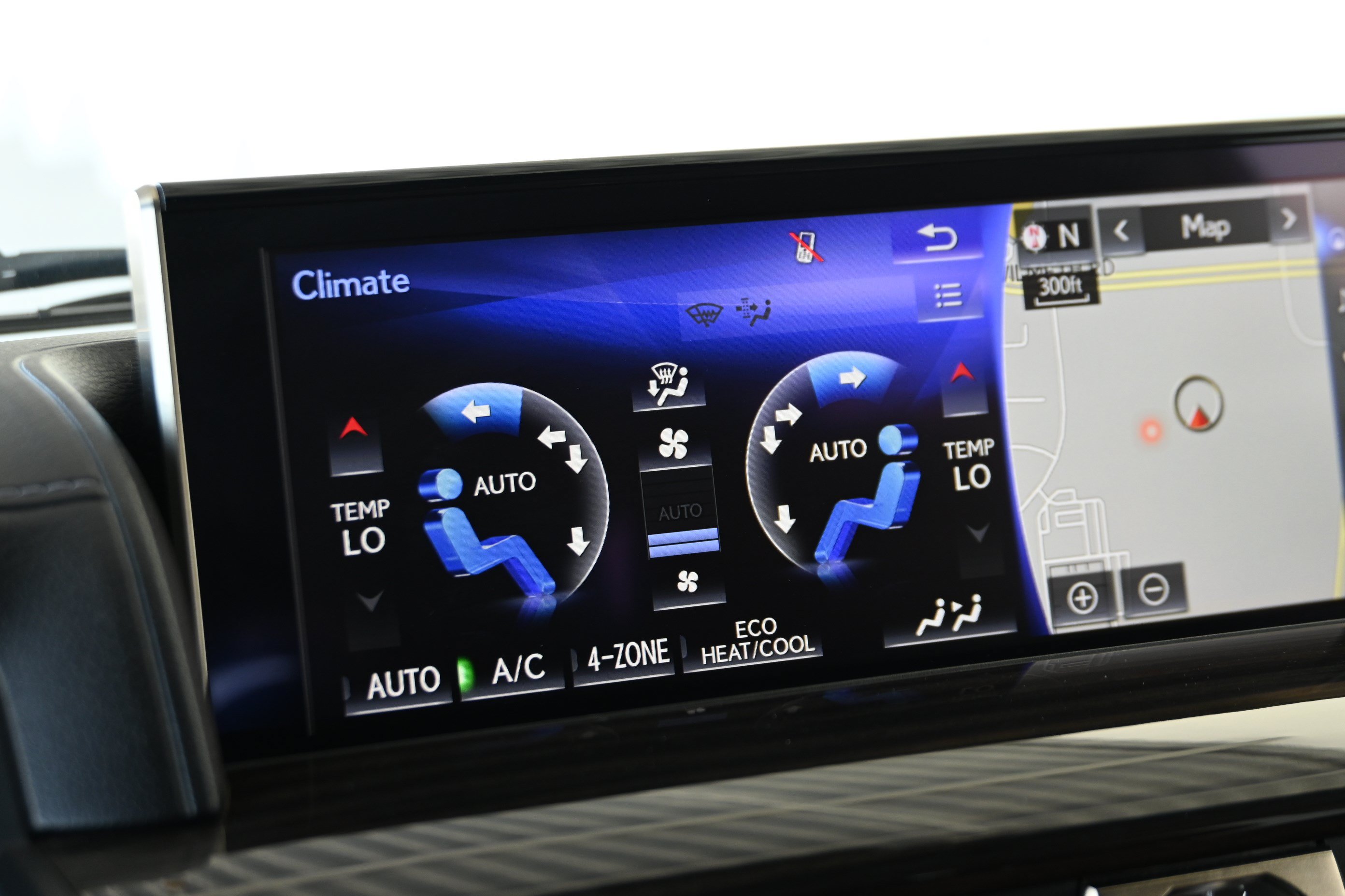 Used 2021 Lexus LX 570 4WD w/ Luxury Package image 19