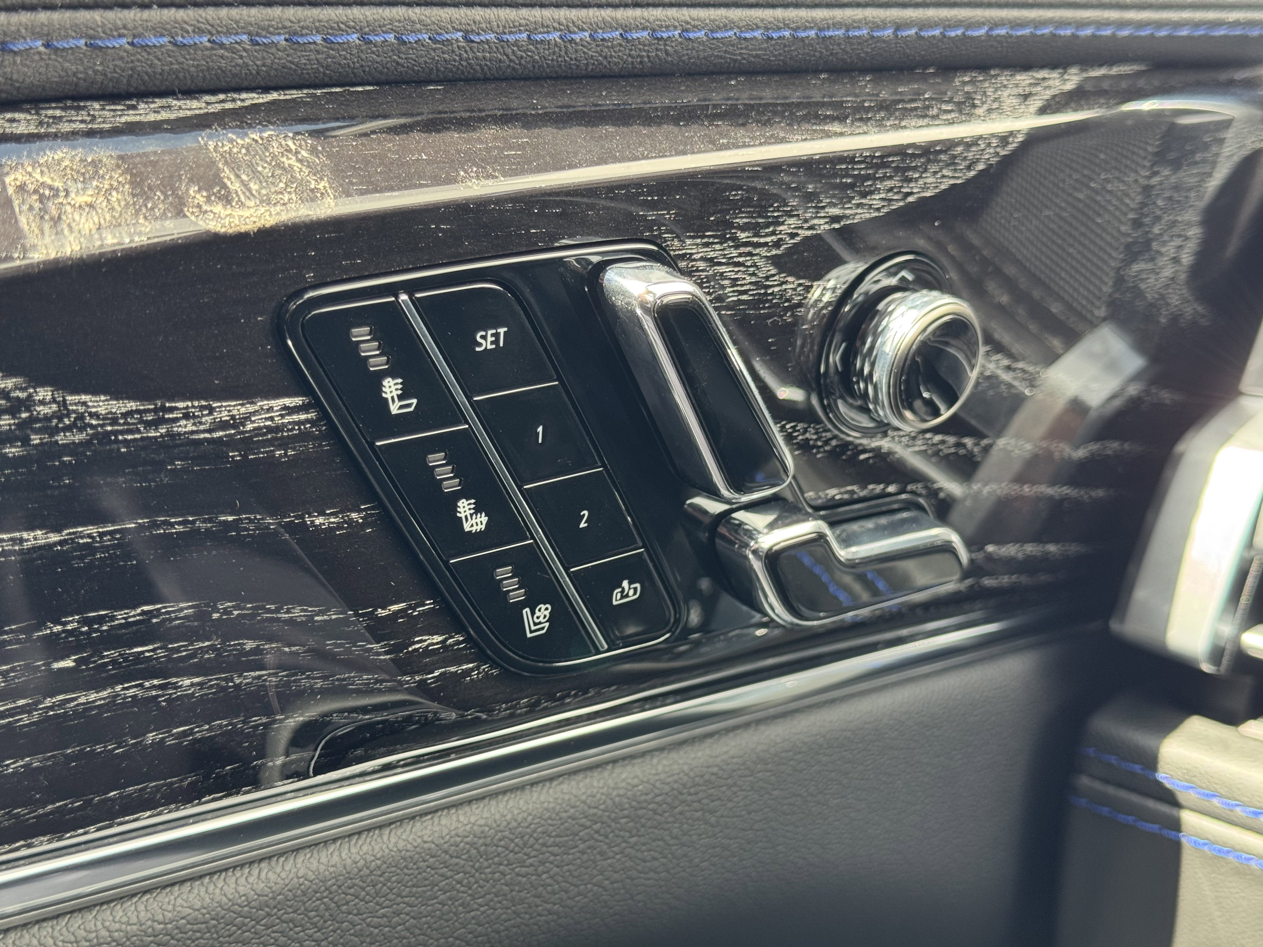 New 2025 Cadillac Escalade IQ Sport 1 w/ Smart Trailering package image 30