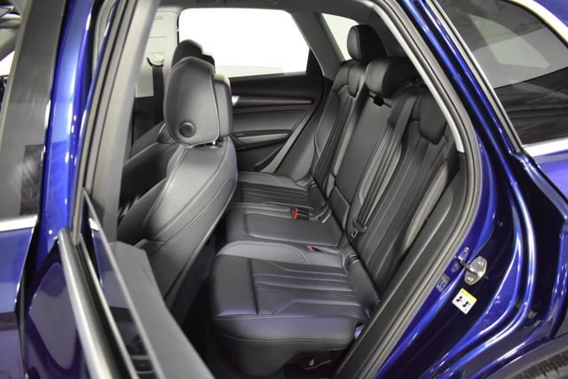 Used 2024 Audi Q5 2.0T Premium w/ Convenience Package AWD/4WD image 27
