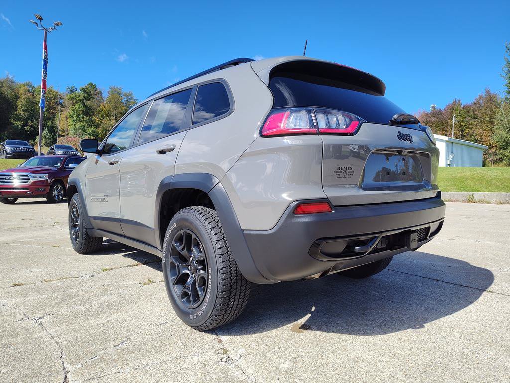 Used 2022 Jeep Cherokee Latitude w/ Trailer Tow Group AWD/4WD image 5