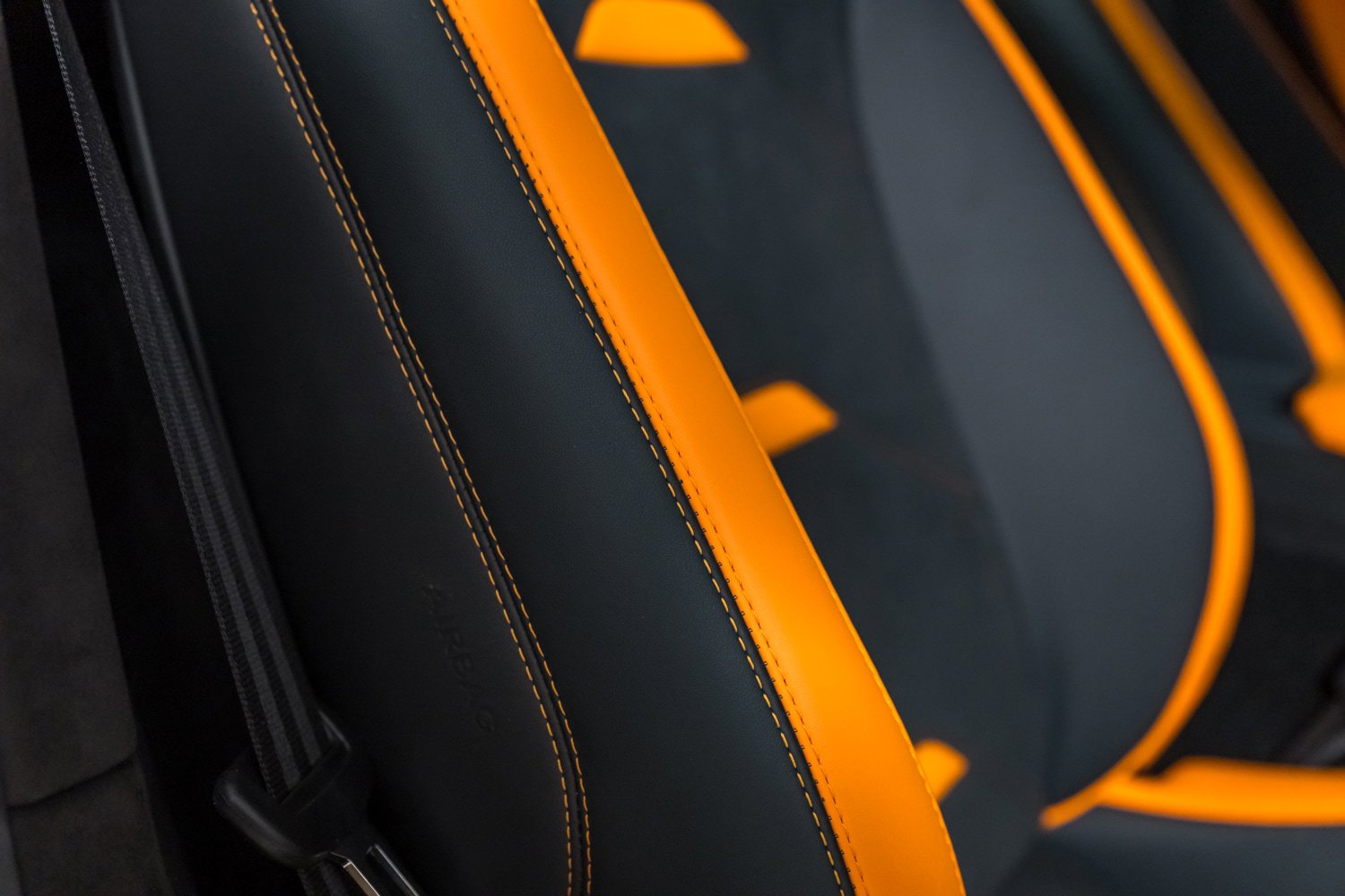 Used 2023 Lamborghini Huracan Tecnica image 35