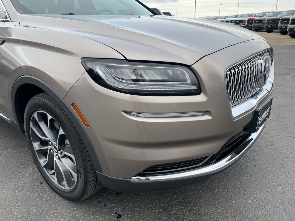 Used 2021 Lincoln Nautilus Reserve w/ Cargo Utility Package image 32