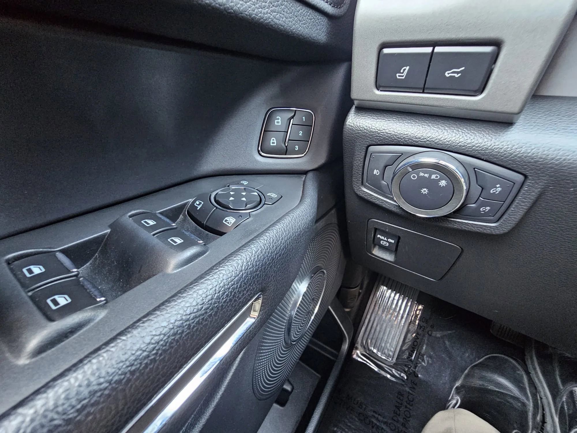 Used 2020 Ford Expedition XLT image 29