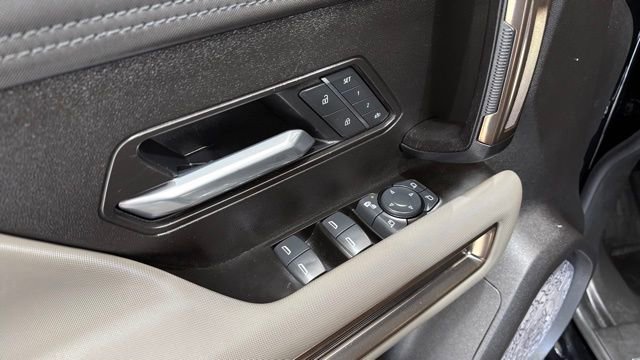 Used 2025 GMC Hummer EV 2X image 16
