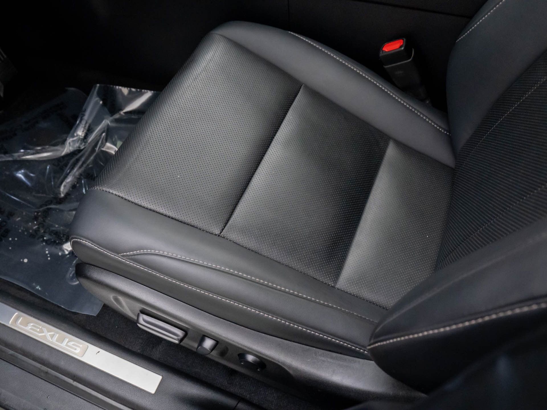 Used 2022 Lexus RX 350 AWD w/ Premium Package image 13