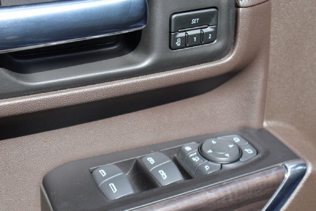 Used 2022 Chevrolet Silverado 2500 LTZ w/ LTZ Premium Package AWD/4WD image 19