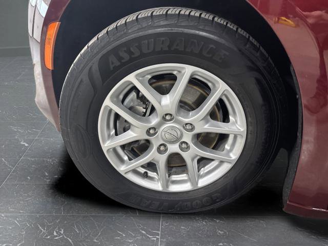 Used 2020 Chrysler Pacifica Touring-L image 10