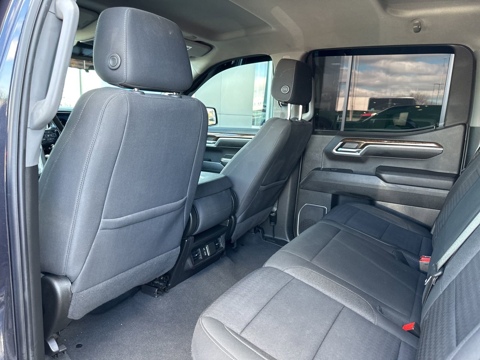 Used 2022 GMC Sierra 1500 SLE image 14