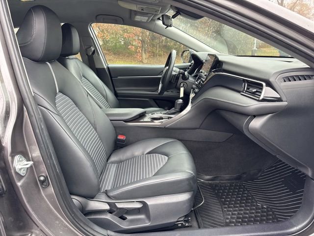 Used 2024 Toyota Camry SE image 25