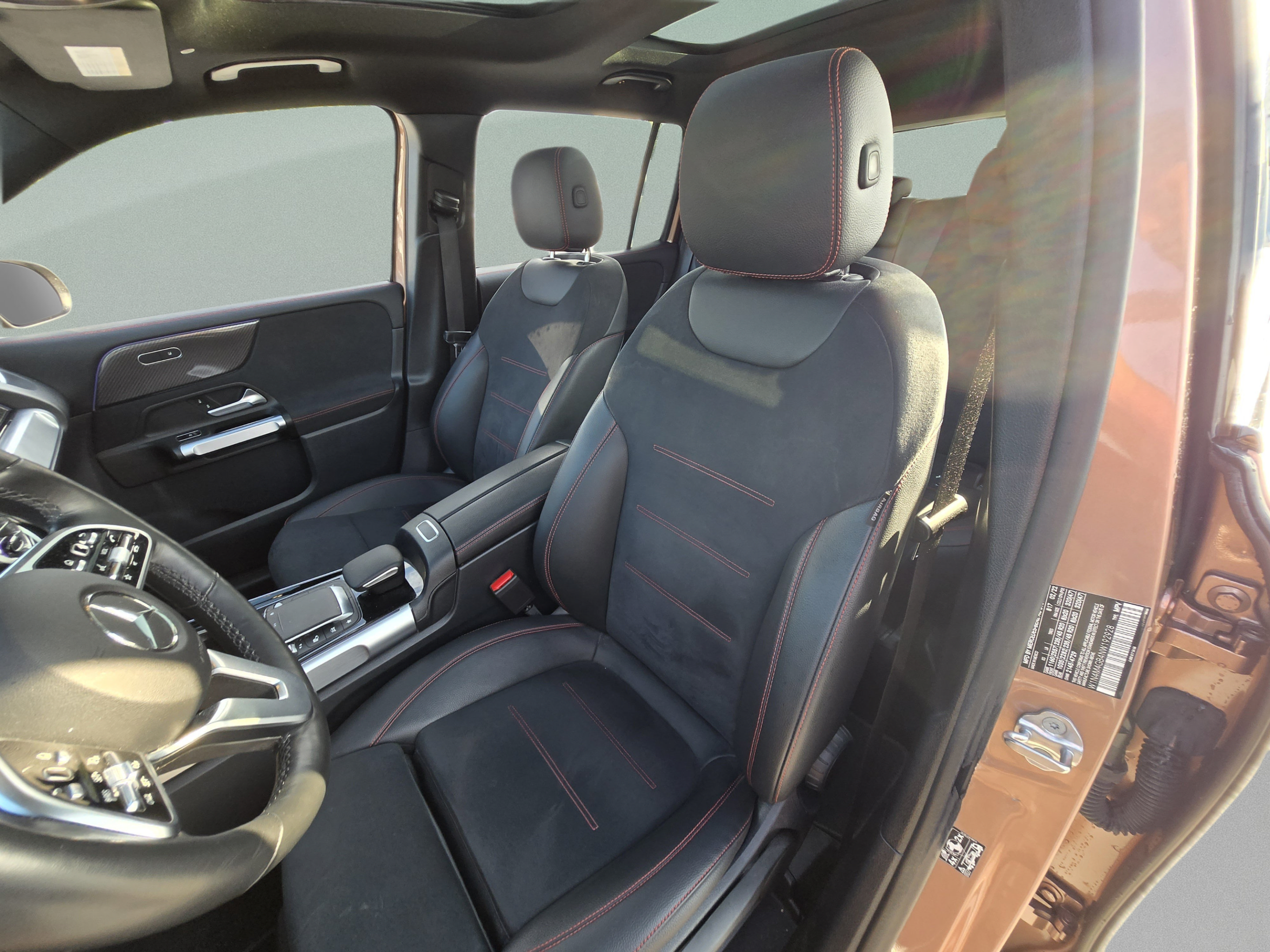 Used 2022 Mercedes-Benz GLB 250 image 15