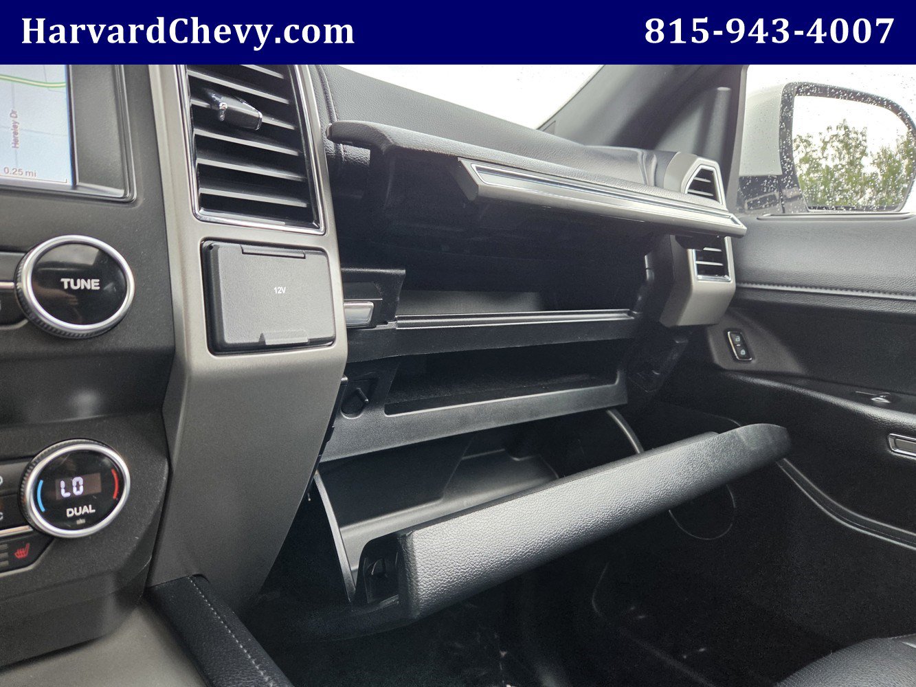 Used 2020 Ford Expedition XLT w/ Equipment Group 202A AWD/4WD image 13
