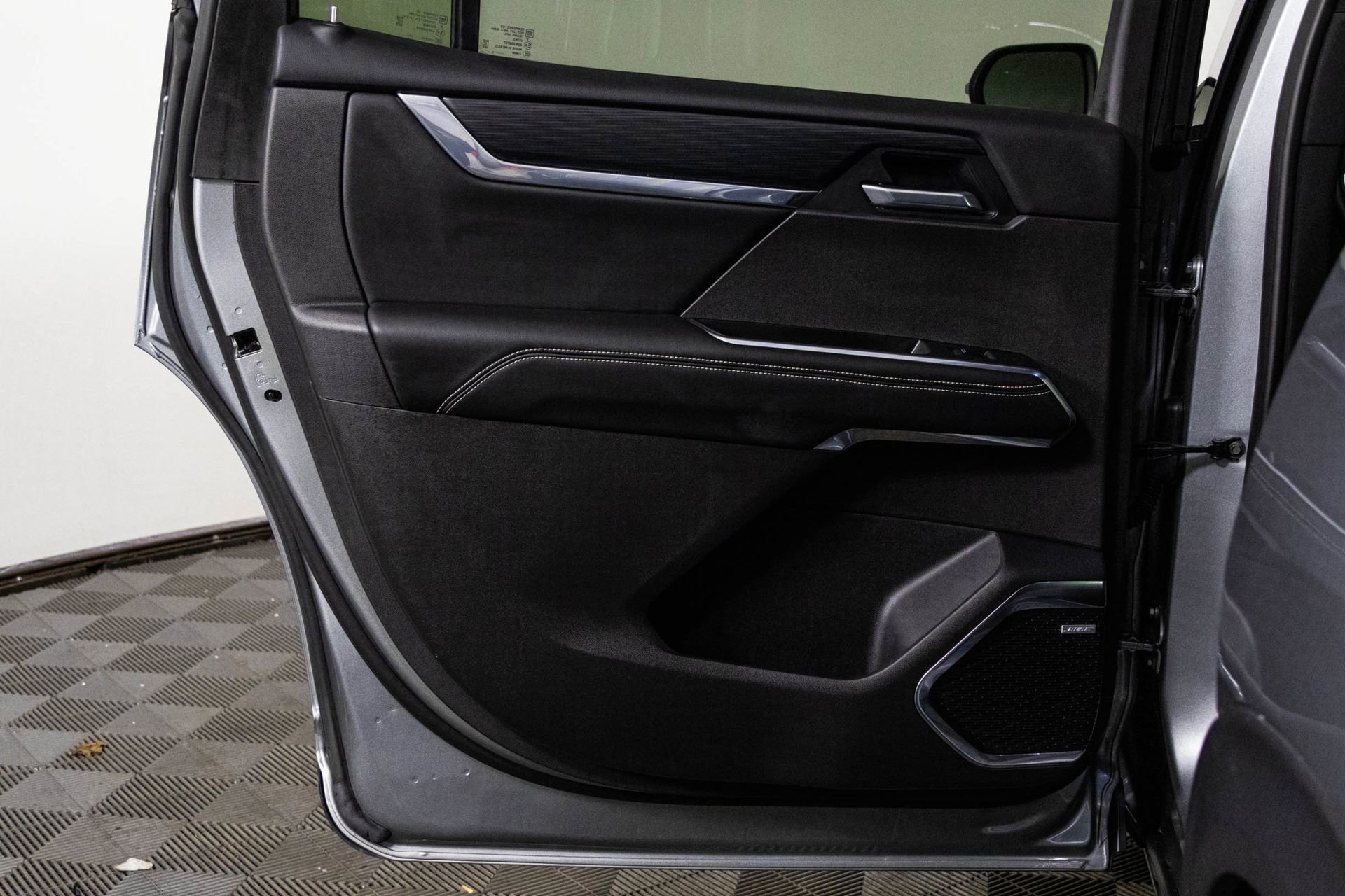 Certified 2025 GMC Acadia Elevation image 34