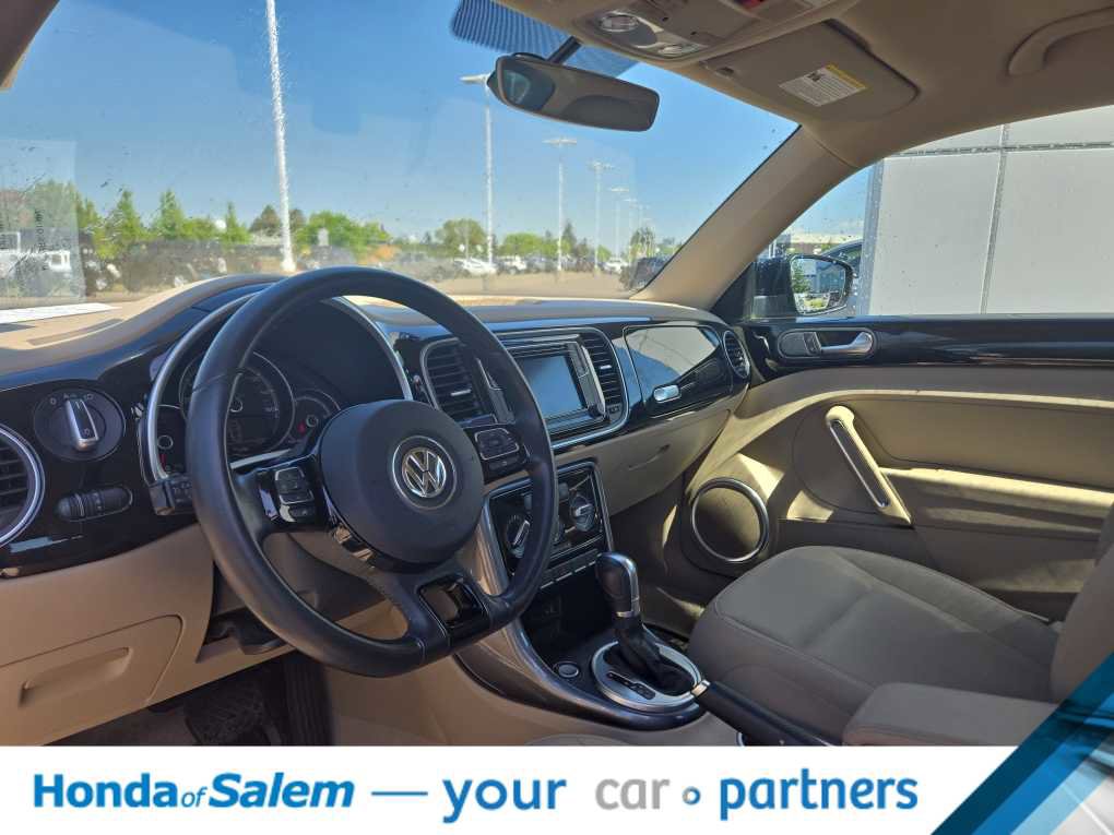Used 2017 Volkswagen Beetle 1.8T SEL FWD image 2