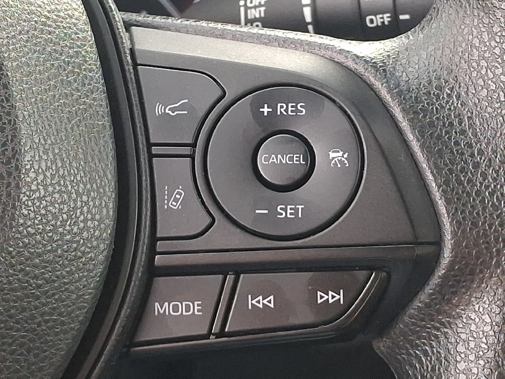 Used 2024 Toyota RAV4 XLE AWD/4WD image 21