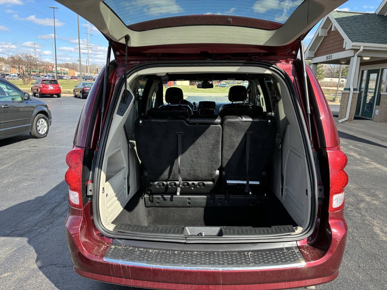 Used 2019 Dodge Grand Caravan SXT FWD image 20