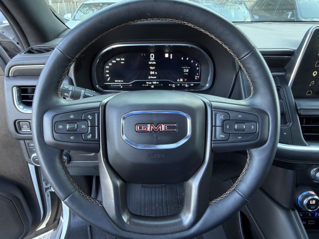 Used 2023 GMC Yukon XL AT4 w/ AT4 Premium Package AWD/4WD image 16