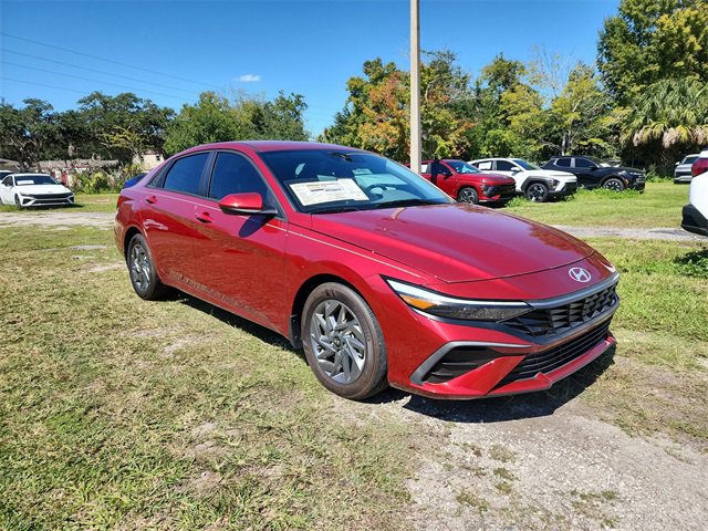 New 2024 Hyundai Elantra SEL